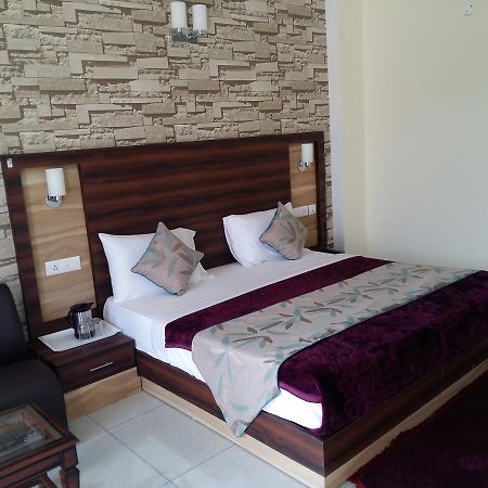 Kasauli Continental Resort מראה חיצוני תמונה